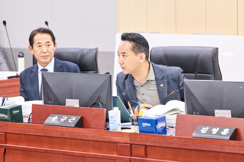 제393회 임시회 제4차 경기도청 예산결산특별위원회_10
