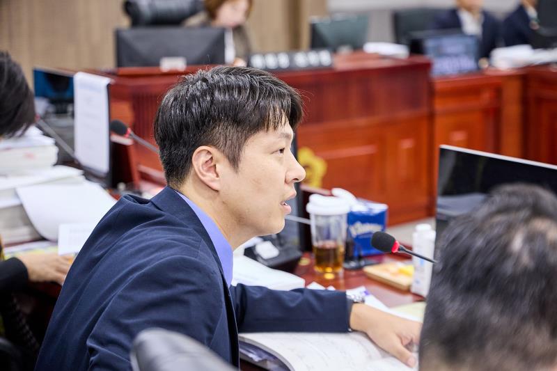 제393회 임시회 제4차 경기도청 예산결산특별위원회_4