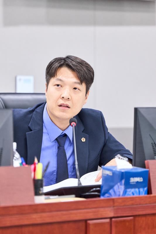 제393회 임시회 제4차 경기도청 예산결산특별위원회_10