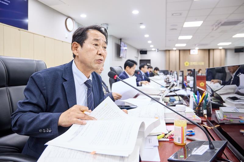 제393회 임시회 제4차 경기도청 예산결산특별위원회_3