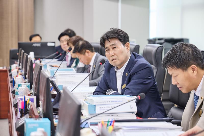 제393회 임시회 제4차 경기도청 예산결산특별위원회_3