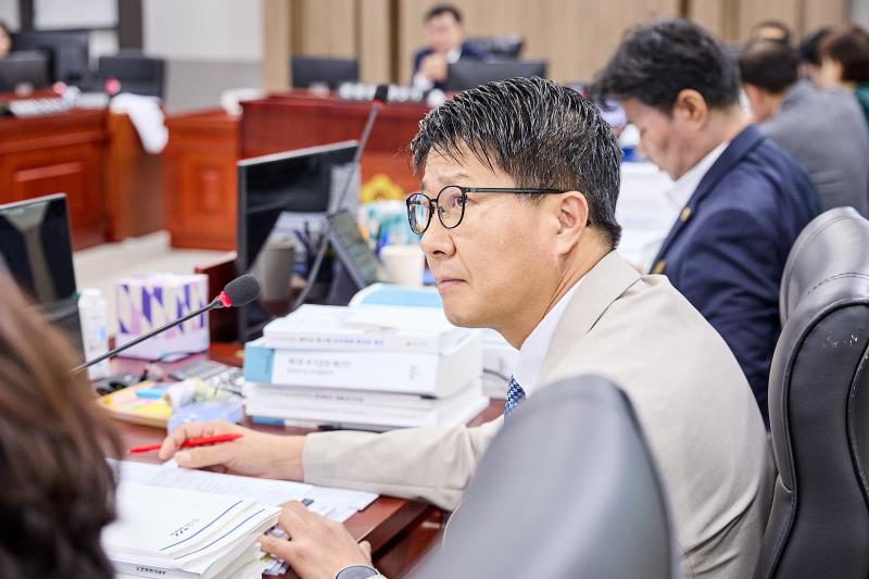 제393회 임시회 제4차 경기도청 예산결산특별위원회_8