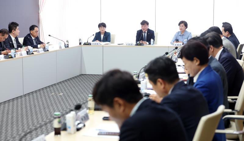 의장단, 교섭단체대표단, 상임위원장단 정담회_7