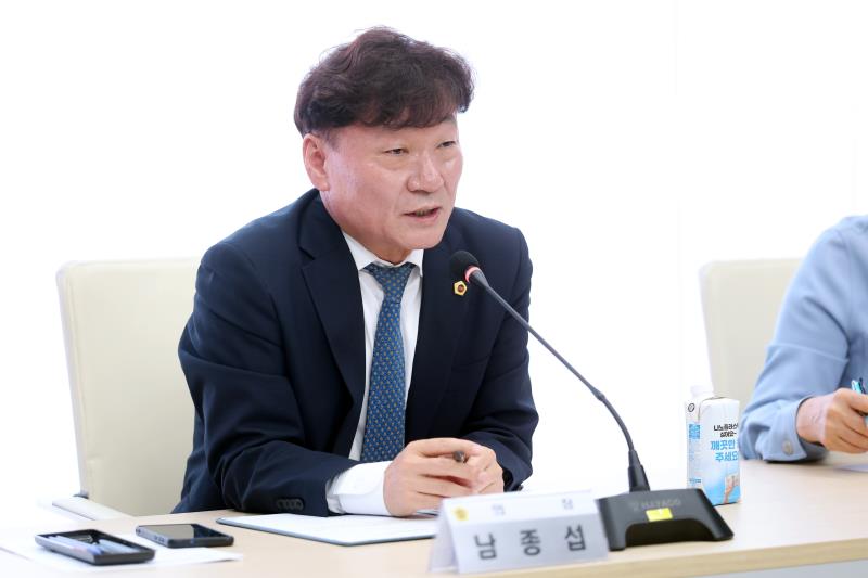 의장단, 교섭단체대표단, 상임위원장단 정담회_9