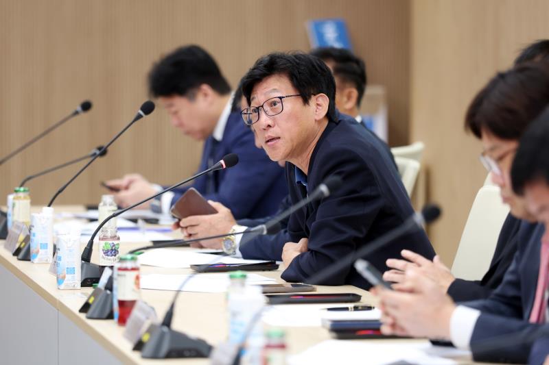의장단, 교섭단체대표단, 상임위원장단 정담회_6