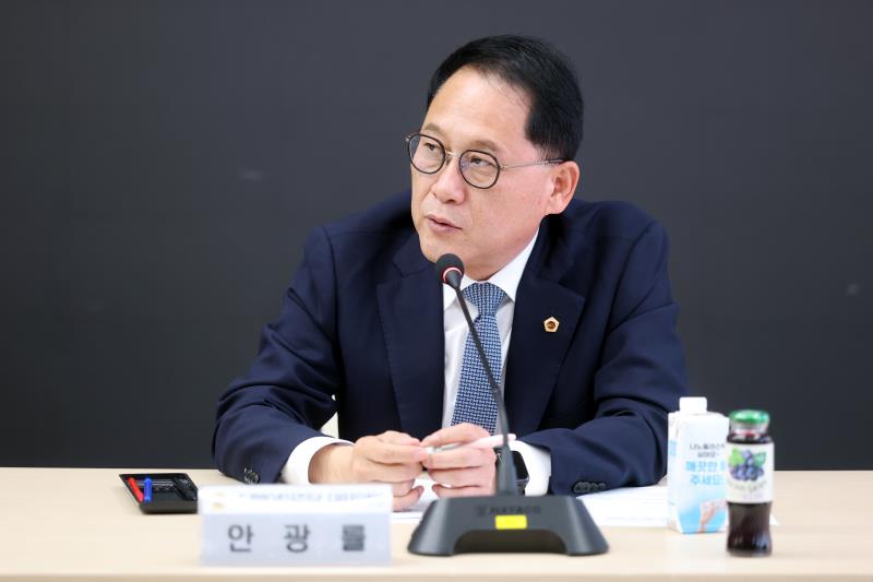 의장단, 교섭단체대표단, 상임위원장단 정담회_4
