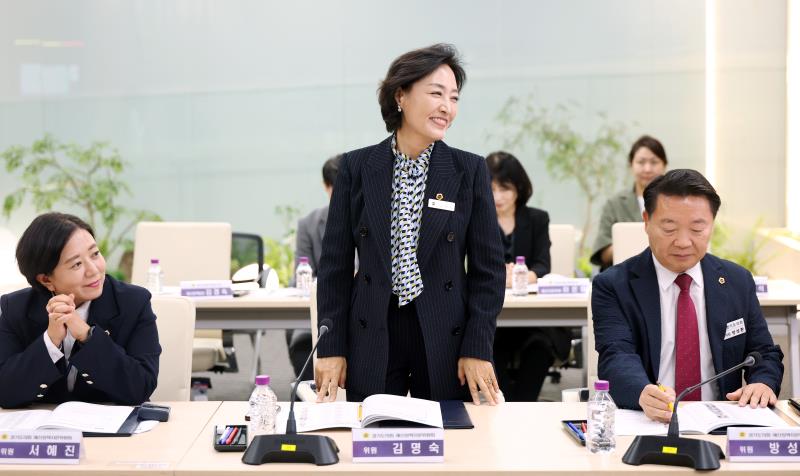 제12대 전반기 경기도의회 예산정책자문위원회 위원 위촉식 및 회의_7