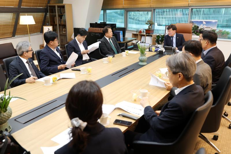 기우회 12조 간담회 및 의회 견학_5