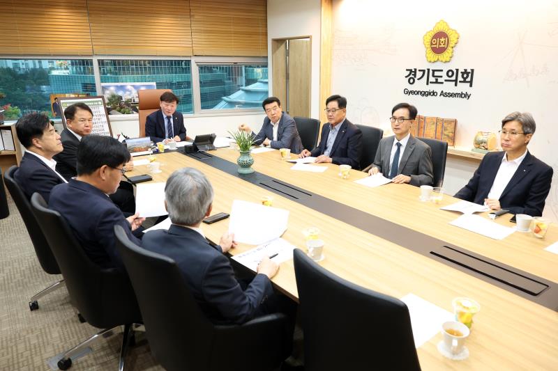 기우회 12조 간담회 및 의회 견학_6