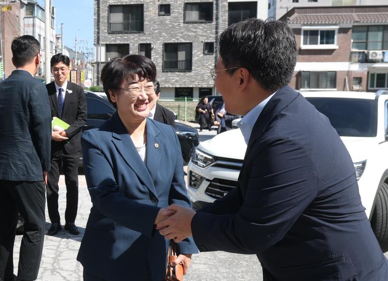 남종섭 의장 찾아가는 도의회 민생현장 구매탄시장 방문
