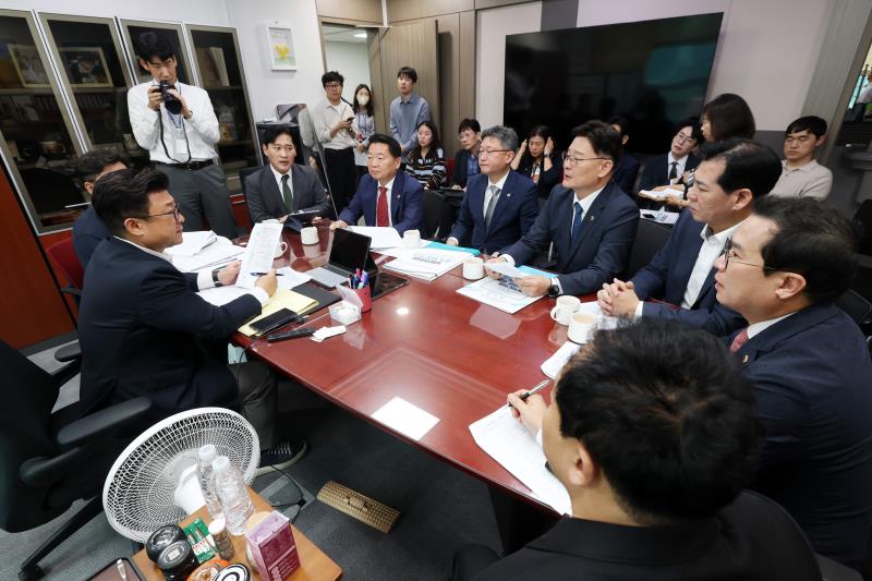강명구 국회의원 접견_5
