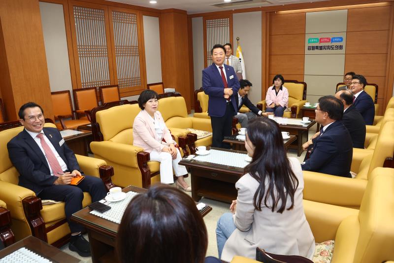 경기도의회, 서울특별시의회, 충북도의회 교섭단체 국민의힘 원내대표단 간담회_6