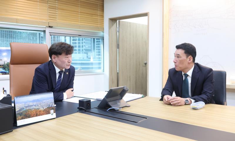 남종섭의장 신임 행정1부지사 접견_4