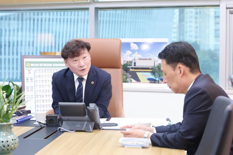 남종섭의장 신임 행정1부지사 접견_5