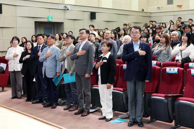 통합돌봄 및 미래형 복지 구현을 위한 '노인복지관 중심 전달체계 확립 및 선배시민 활성화' 정책토론회_3