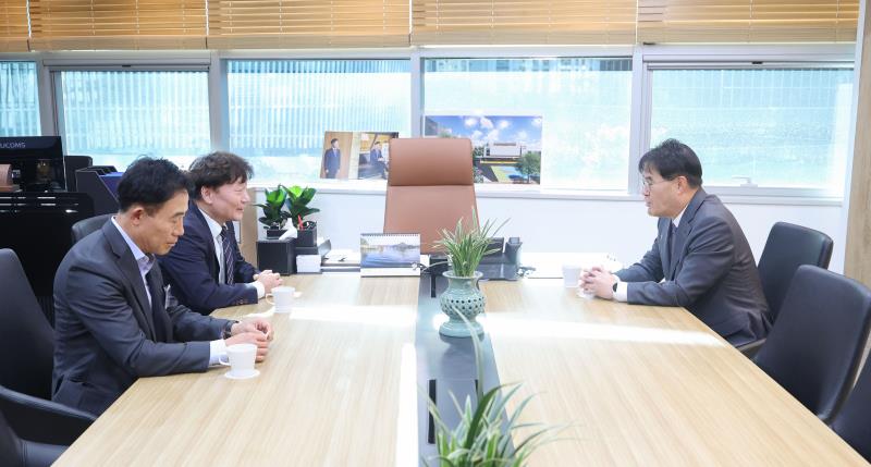 남종섭의장 수원지방중수처장 접견_7