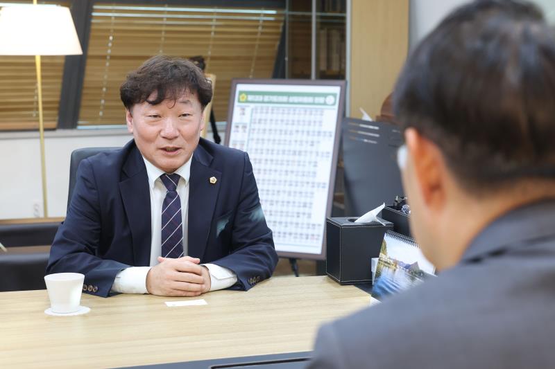 남종섭의장 수원지방중수처장 접견_9