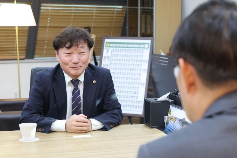 남종섭의장 수원지방중수처장 접견_10