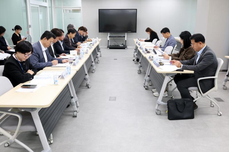 경기도의회 더불어민주당 본예산 대비 자치행정국 보고_6