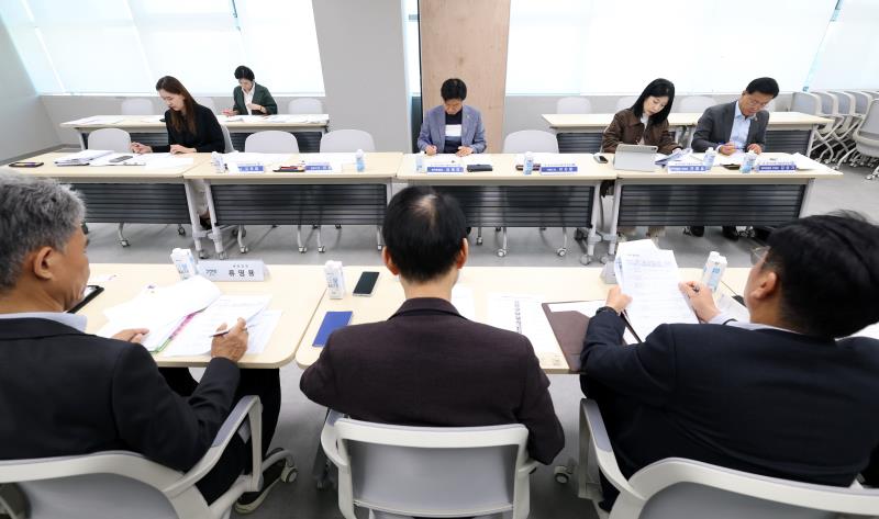 경기도의회 더불어민주당 본예산 대비 자치행정국 보고_7