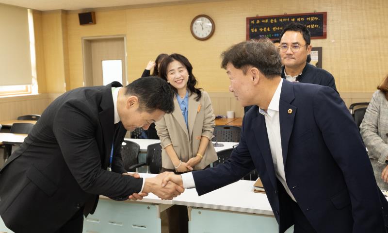 남종섭 의장 용인 흥덕고등학교 현장 방문_2
